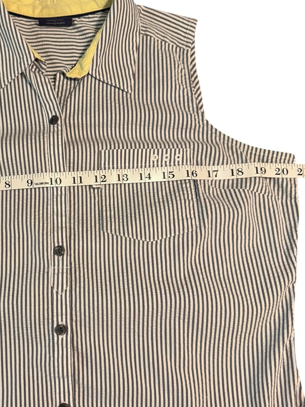 Columbia PFG Women’s Seersucker Button-Down Gray Striped Shirt NWOT - Picture 10 of 11